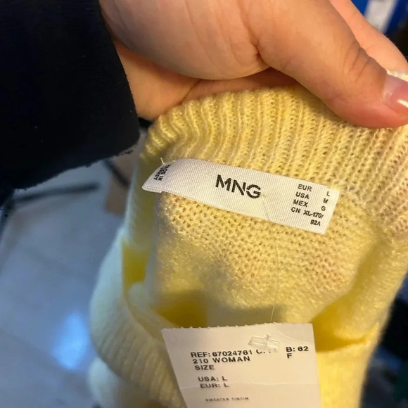 NWT MNG YELLOW PUFF SLEEVE BOATNECK SWEATER - Picture 3 of 4